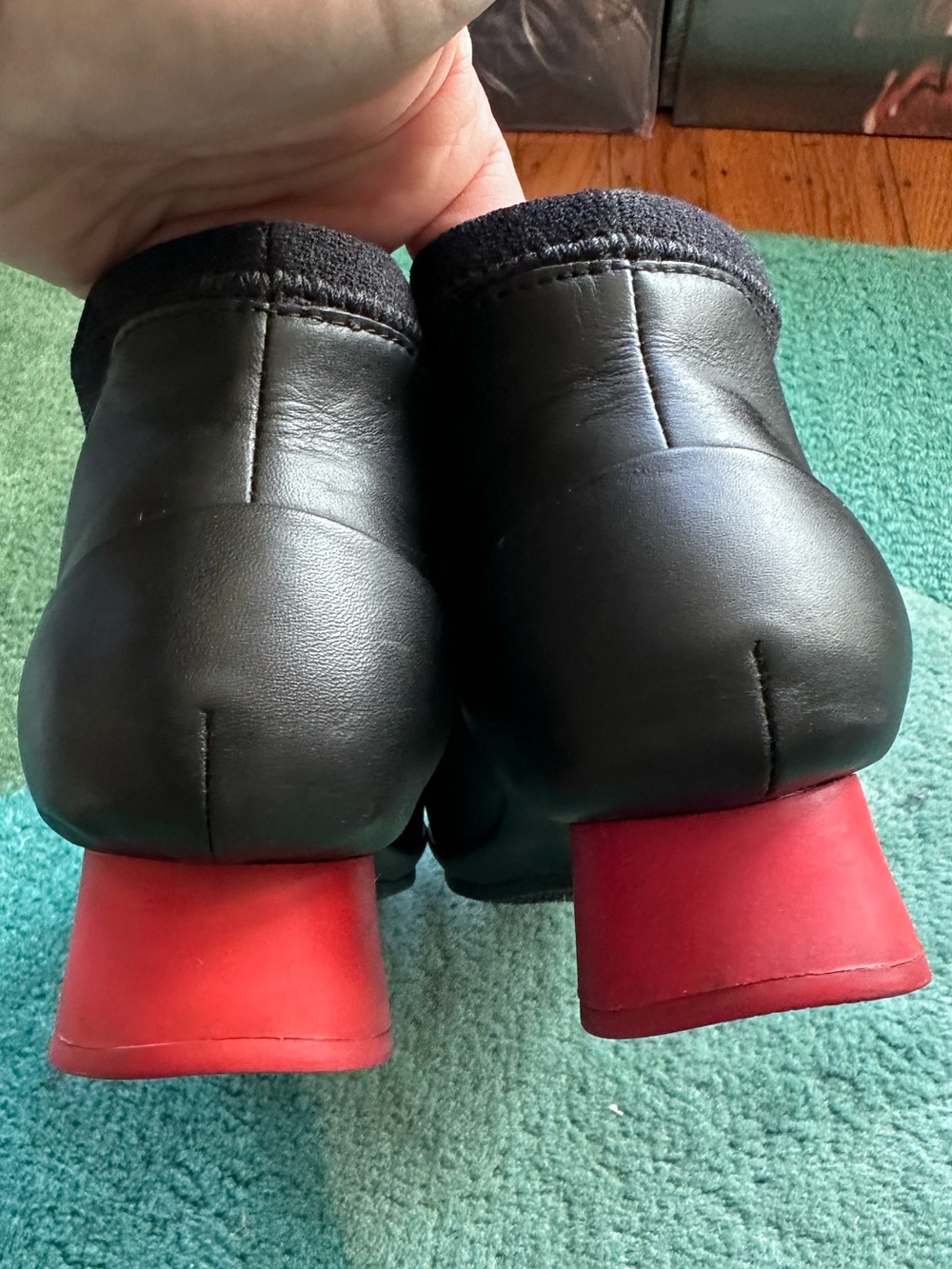 Camper NEARLY NEW Alright black leather/elastic ankle boot w/ red heel-39 (US 8) - Picture 7 of 16